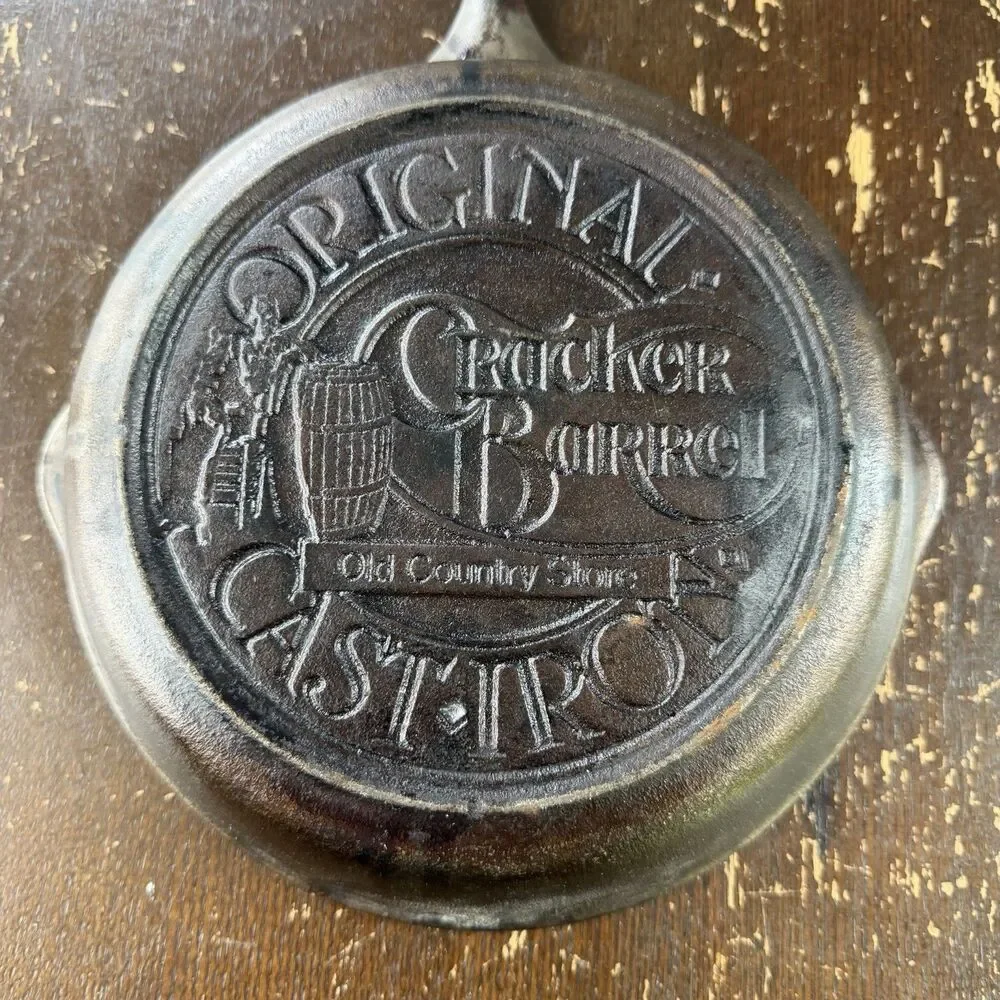 Vintage Cracker Barrel 8” Cast Iron Skillet Old Country Store Lodge Original